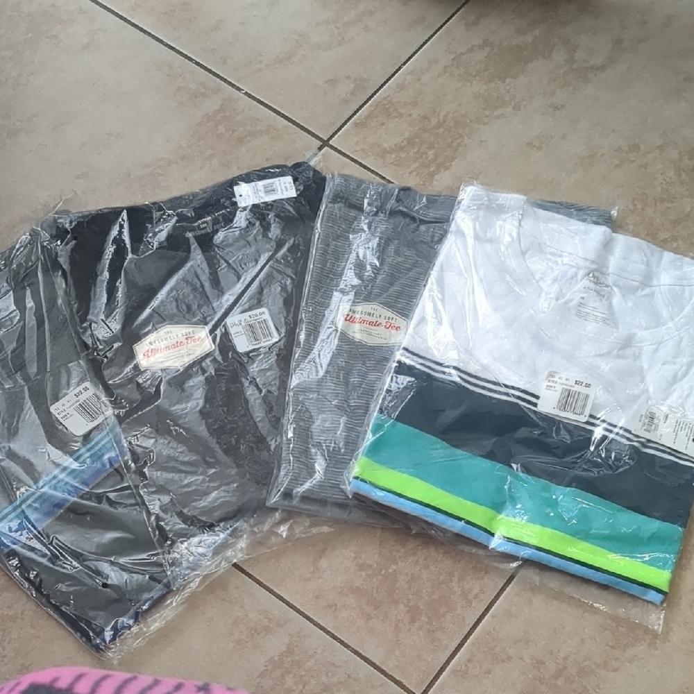 Pack of Men's T-Shirts in Black, Gray, and White